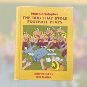 Vintage 1980 The Dog That Stole Football Plays hard cover book